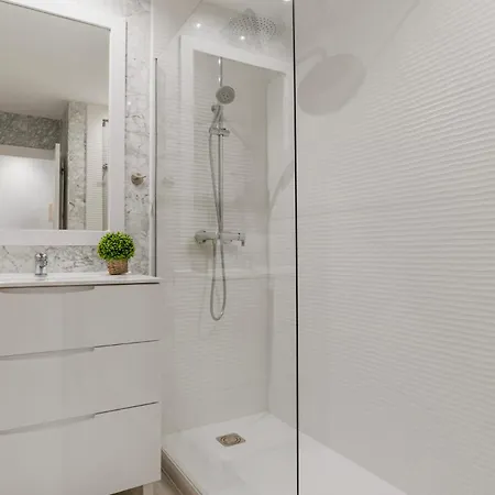 Confortable Estudio En Medina Garden Ref 332 アパート